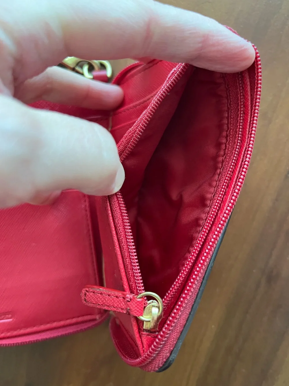 🌸Vintage Coach Red Turnlock Wristlet